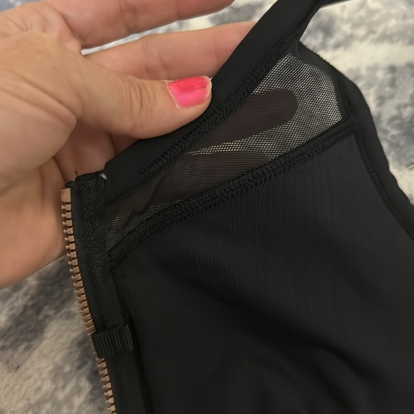 Lululemon Drop It Like It's Hot Bra Bordeaux Drama Released: 10/2015 - Picture 8 of 8